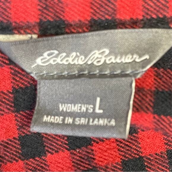 Eddie Bauer flannel shirt red black buttons pockets soft cozy size large - Picture 3 of 4